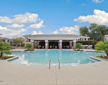 15221 N Clubgate Drive - Photo Thumbnail 20