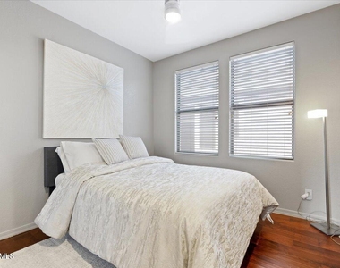 15221 N Clubgate Drive - Photo Thumbnail 15