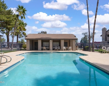 533 W Guadalupe Road - Photo Thumbnail 2
