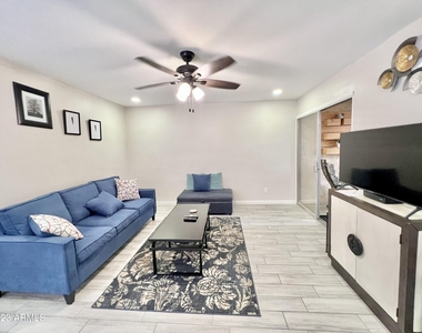 3313 N 68th Street - Photo Thumbnail 6