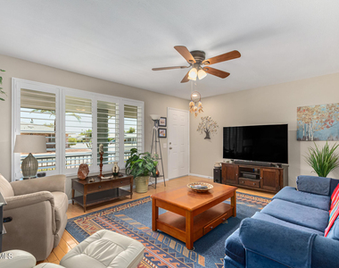 10146 W Sombrero Circle - Photo Thumbnail 6