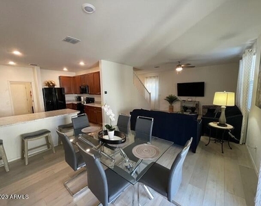 40584 W Helen Court - Photo Thumbnail 3