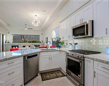 32472 N 68th Place - Photo Thumbnail 13
