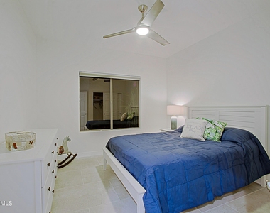 32472 N 68th Place - Photo Thumbnail 34