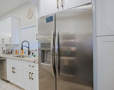 10901 W Sequioa Drive - Photo Thumbnail 33