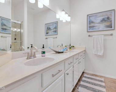 9080 E Hillery Drive - Photo Thumbnail 14
