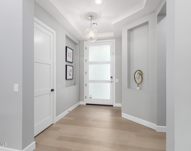 1629 E Montebello Avenue - Photo Thumbnail 86