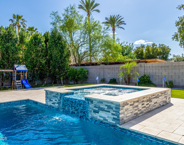 1629 E Montebello Avenue - Photo Thumbnail 67