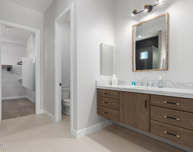 1629 E Montebello Avenue - Photo Thumbnail 43