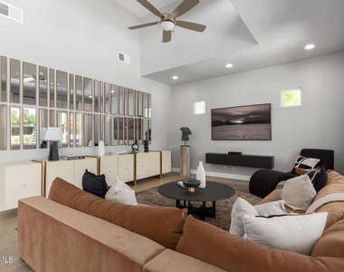 1629 E Montebello Avenue - Photo Thumbnail 25