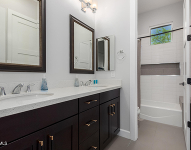 1629 E Montebello Avenue - Photo Thumbnail 56