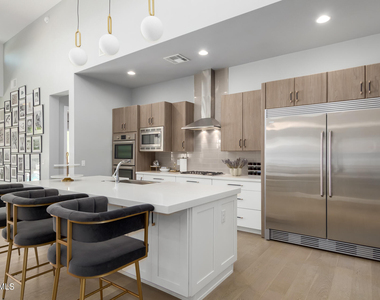1629 E Montebello Avenue - Photo Thumbnail 6