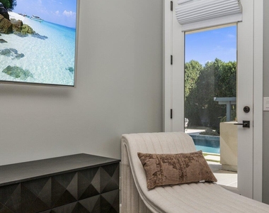 1629 E Montebello Avenue - Photo Thumbnail 41