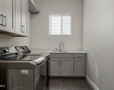 1629 E Montebello Avenue - Photo Thumbnail 62