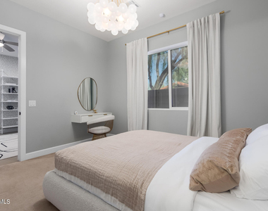1629 E Montebello Avenue - Photo Thumbnail 47