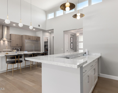1629 E Montebello Avenue - Photo Thumbnail 15