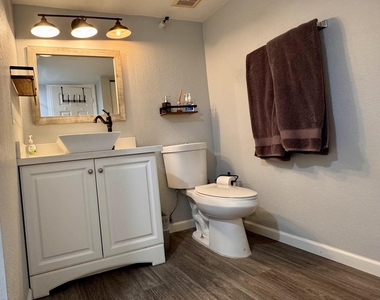 8020 E Thomas Road - Photo Thumbnail 7
