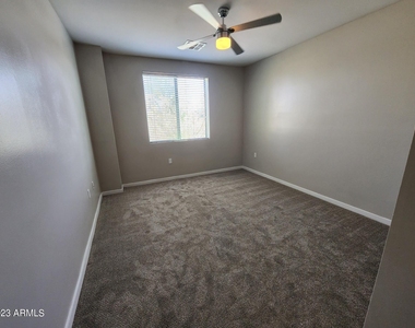 200 E Thomas Road - Photo Thumbnail 4