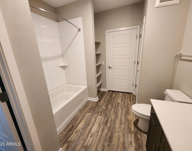 200 E Thomas Road - Photo Thumbnail 8