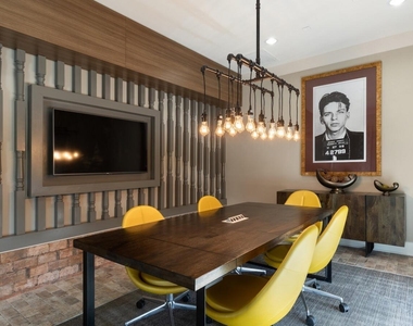 200 E Thomas Road - Photo Thumbnail 21