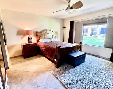 9126 W Kimberly Way - Photo Thumbnail 14