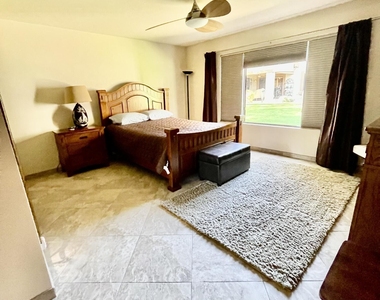 9126 W Kimberly Way - Photo Thumbnail 13