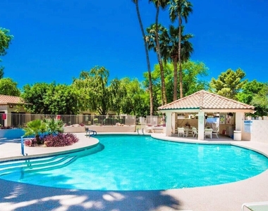 9126 W Kimberly Way - Photo Thumbnail 26
