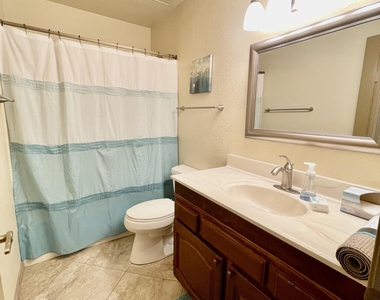 9126 W Kimberly Way - Photo Thumbnail 20