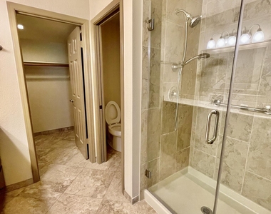 9126 W Kimberly Way - Photo Thumbnail 16