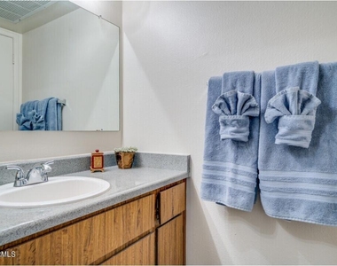 1522 E Southern Avenue - Photo Thumbnail 5