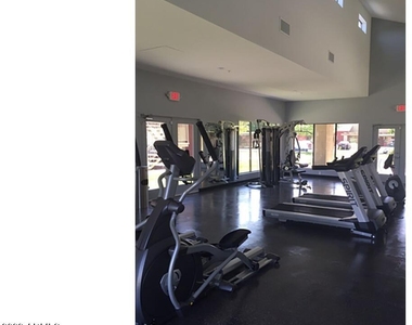 1522 E Southern Avenue - Photo Thumbnail 8