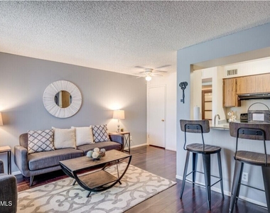 1522 E Southern Avenue - Photo Thumbnail 2