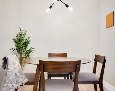 533 W Guadalupe Road - Photo Thumbnail 17