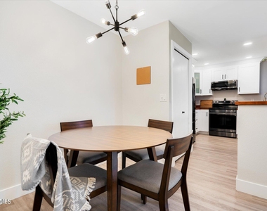 533 W Guadalupe Road - Photo Thumbnail 26