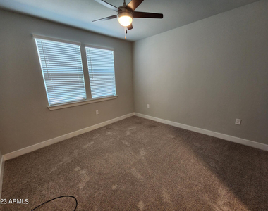 1375 N 145th Avenue - Photo Thumbnail 6