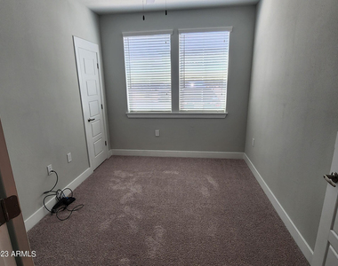 1375 N 145th Avenue - Photo Thumbnail 2
