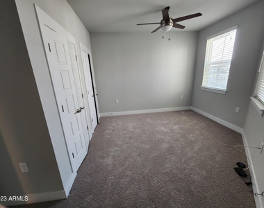 1375 N 145th Avenue - Photo Thumbnail 5