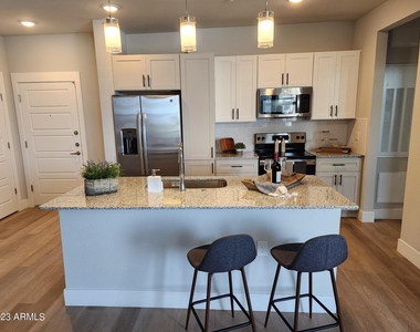 1375 N 145th Avenue - Photo Thumbnail 2