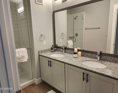 1375 N 145th Avenue - Photo Thumbnail 6