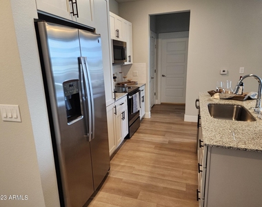 1375 N 145th Avenue - Photo Thumbnail 3