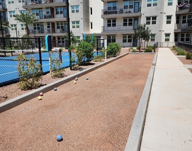 7460 N Zanjero Boulevard - Photo Thumbnail 20