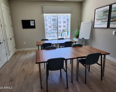 7460 N Zanjero Boulevard - Photo Thumbnail 21