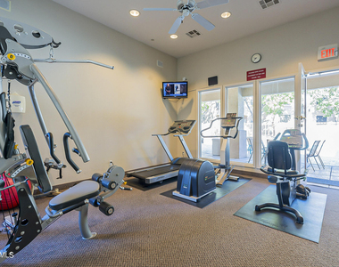 9550 E Thunderbird Road - Photo Thumbnail 6