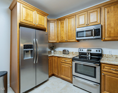 9550 E Thunderbird Road - Photo Thumbnail 25