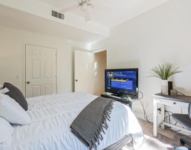 9550 E Thunderbird Road - Photo Thumbnail 39