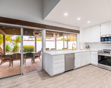 7733 E Hubbell Street - Photo Thumbnail 2