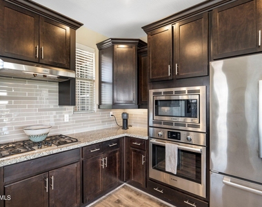 10260 E White Feather Lane - Photo Thumbnail 12