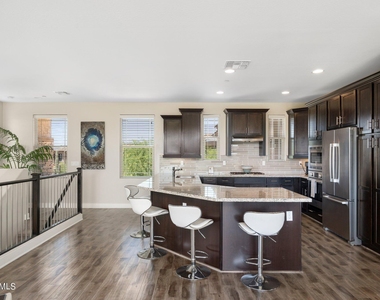 10260 E White Feather Lane - Photo Thumbnail 11