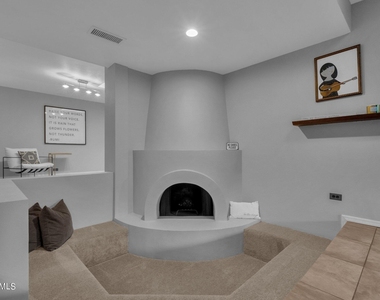 4611 E Desert Drive - Photo Thumbnail 10