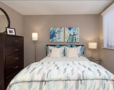 6201 W Olive Avenue - Photo Thumbnail 6